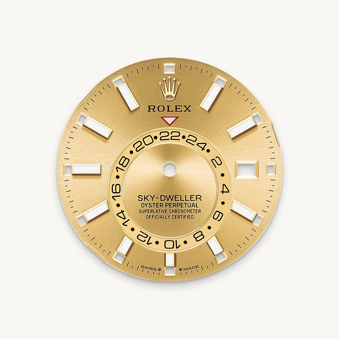 Champagne-colour dial